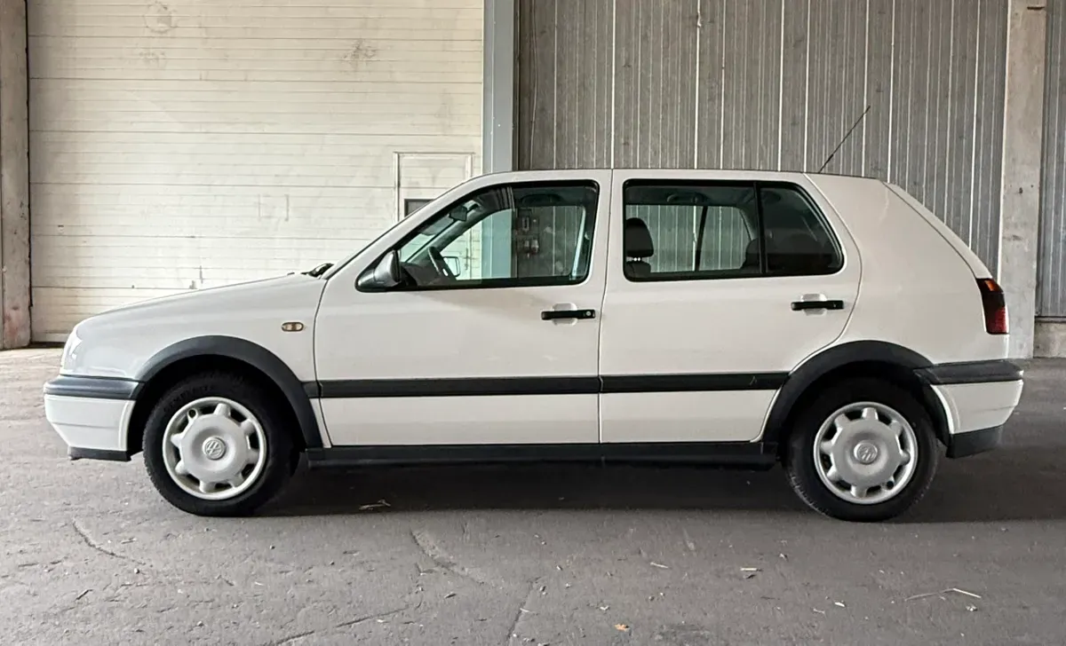 Volkswagen Golf 1997 photo 3