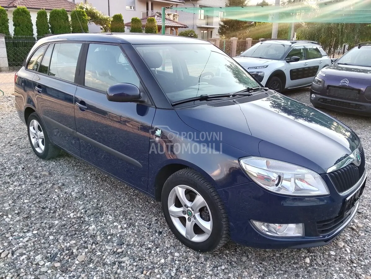 Skoda Fabia 2011 photo 4