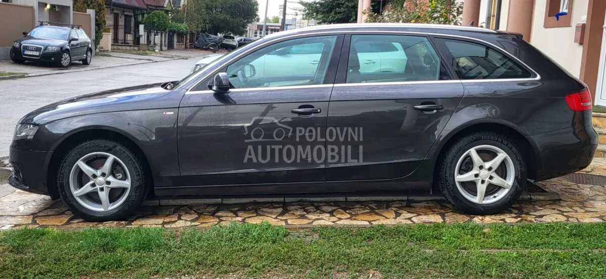 Audi A4 2011 photo 5