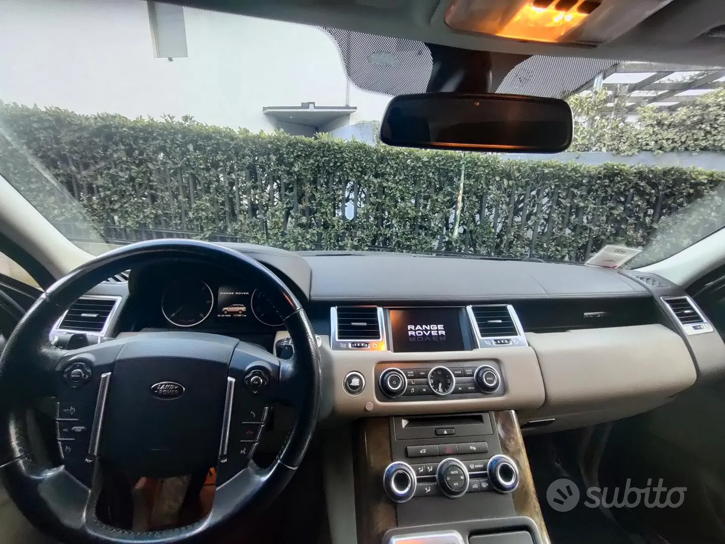 Land Rover Range Rover Sport 2012 photo 4