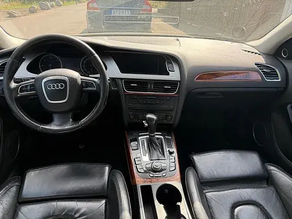Audi A4 2009 photo 3