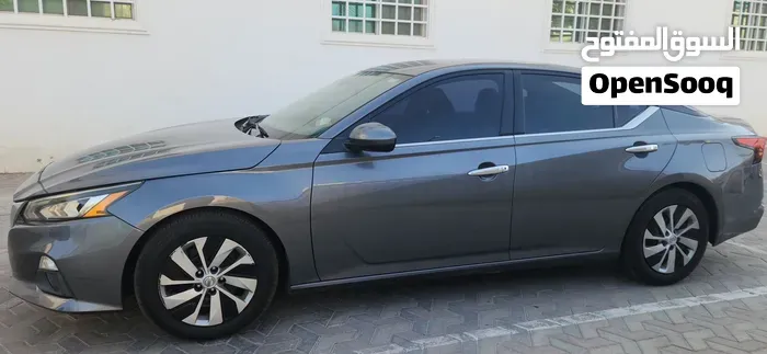 Nissan Altima 2022 photo 2