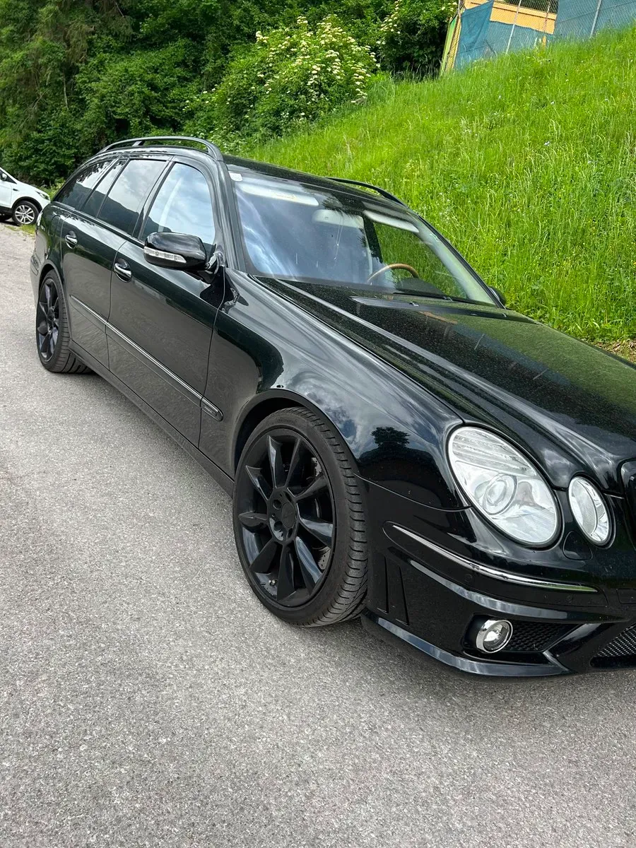 Mercedes-Benz E-Class 2006 photo 3