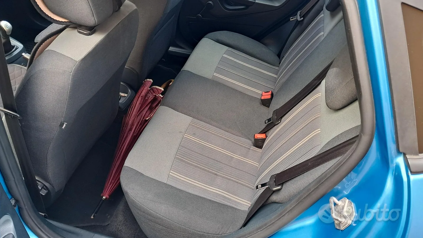 Ford Fiesta 2010 photo 3