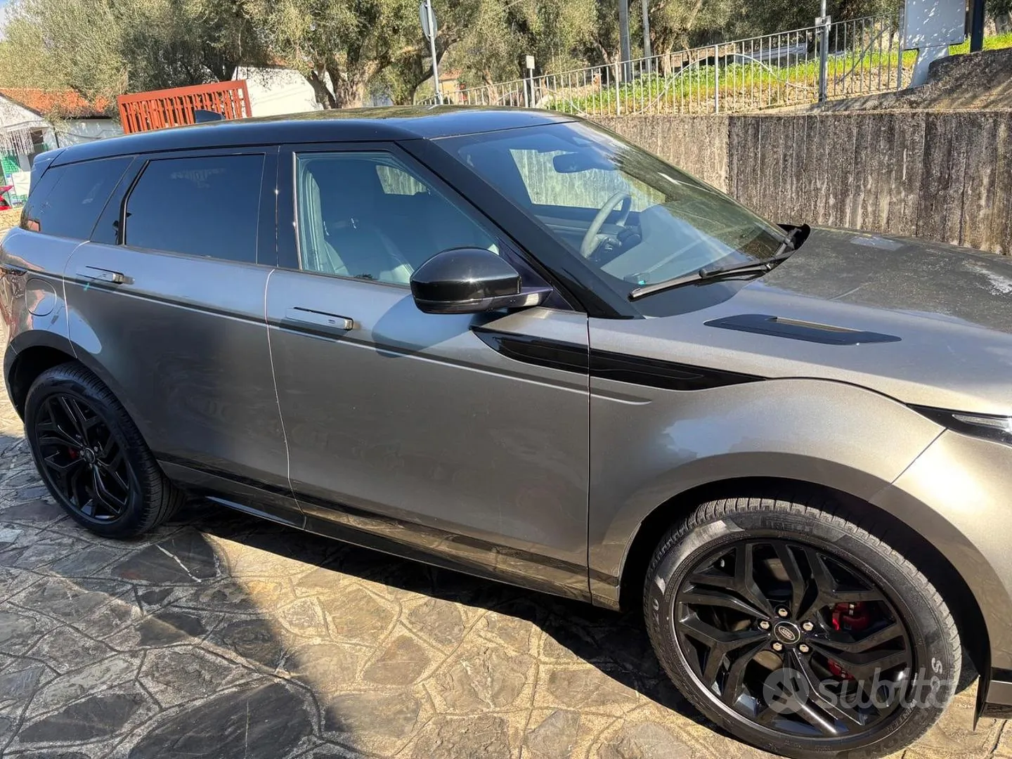 Land Rover Range Rover Evoque 2022 photo 2