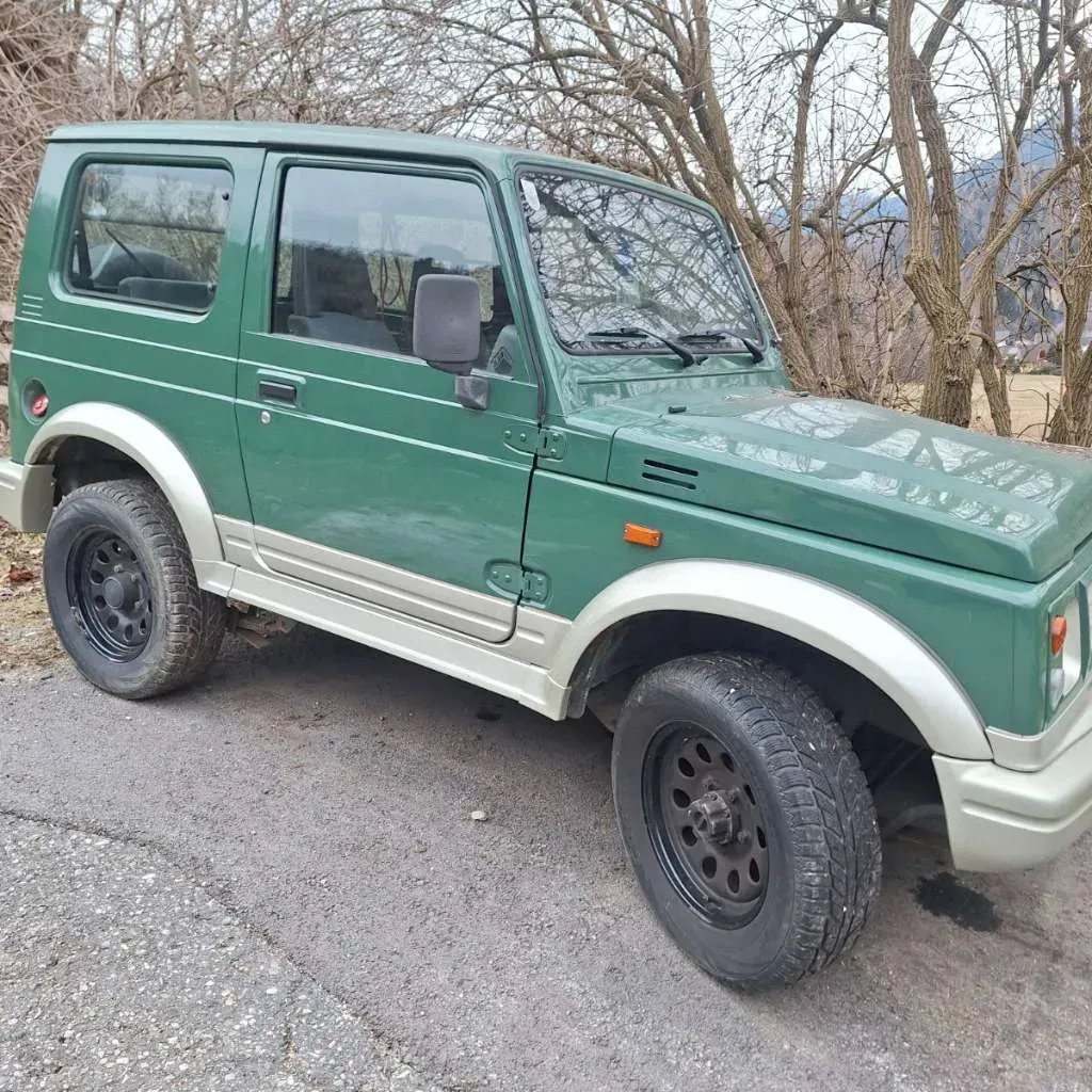 Suzuki Samurai