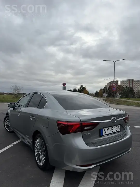 Toyota Avensis 2016 photo 5