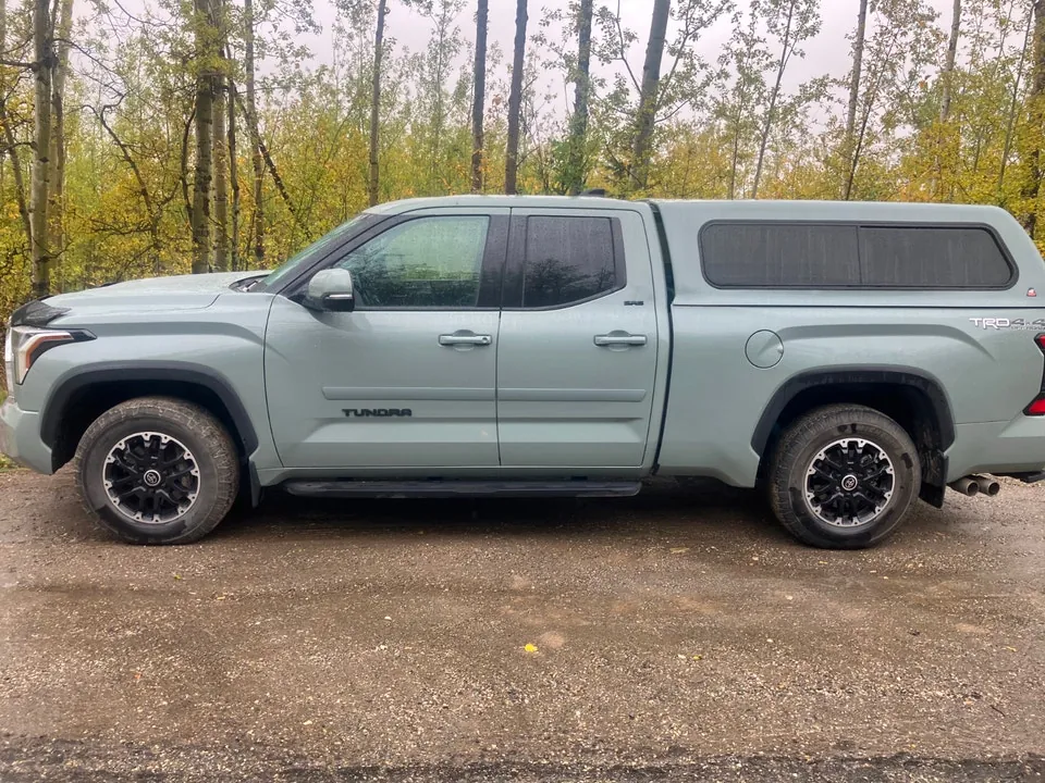 Toyota Tundra 2023 photo 2