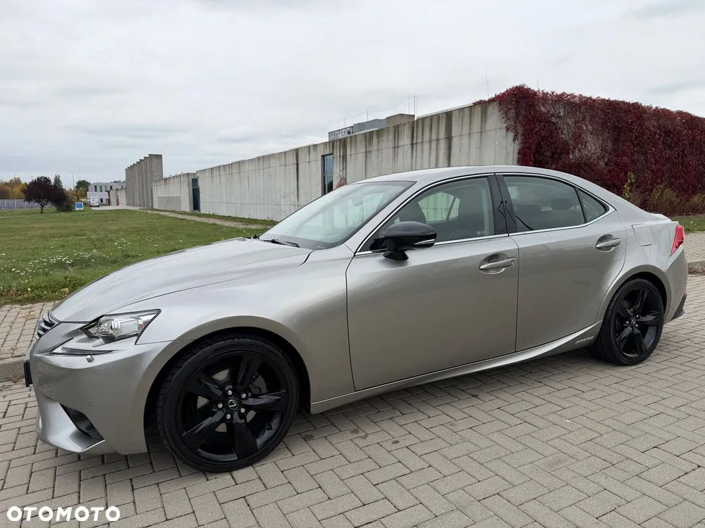 Lexus Is