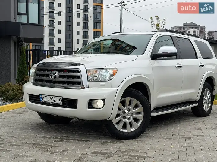 Toyota Sequoia 2013 photo 5