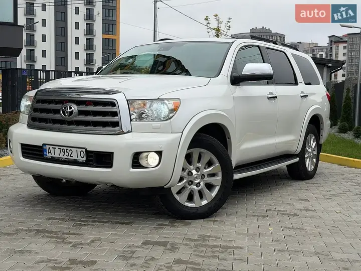 Toyota Sequoia 2013 photo 3
