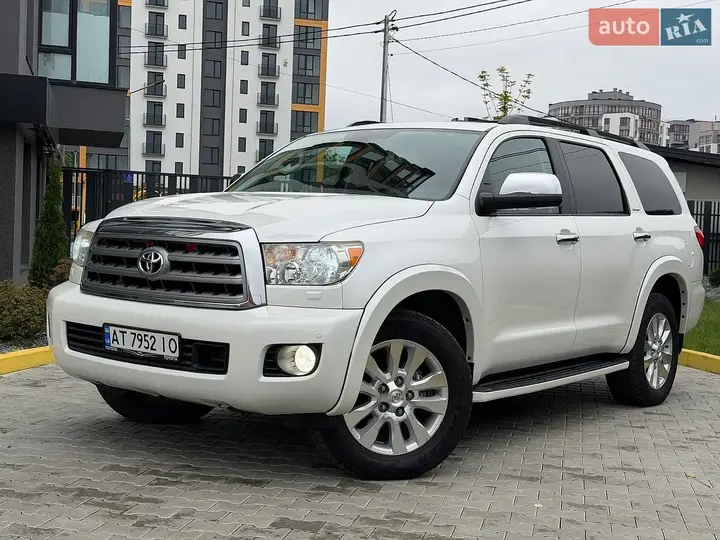 Toyota Sequoia 2013 photo 4