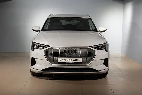Audi E-Tron 2022 photo 2