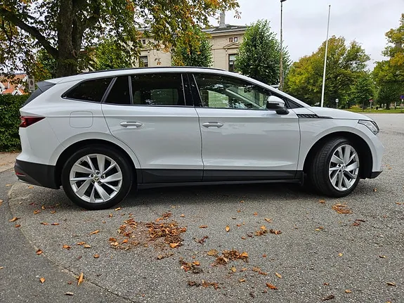 Skoda Enyaq 2022 photo 5