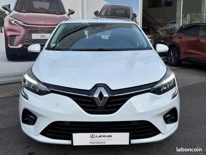 Renault Clio 2022 photo 3