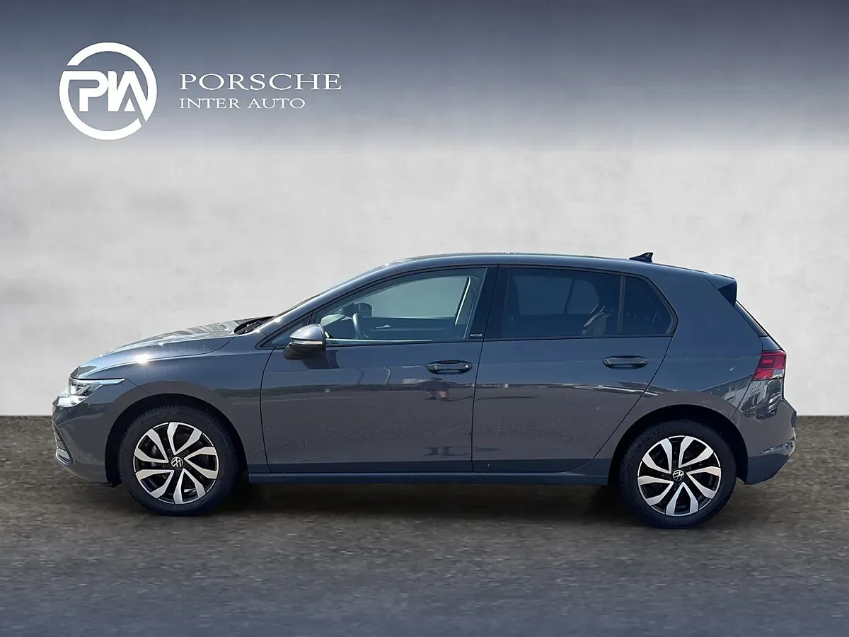 Volkswagen Golf 2023 photo 2