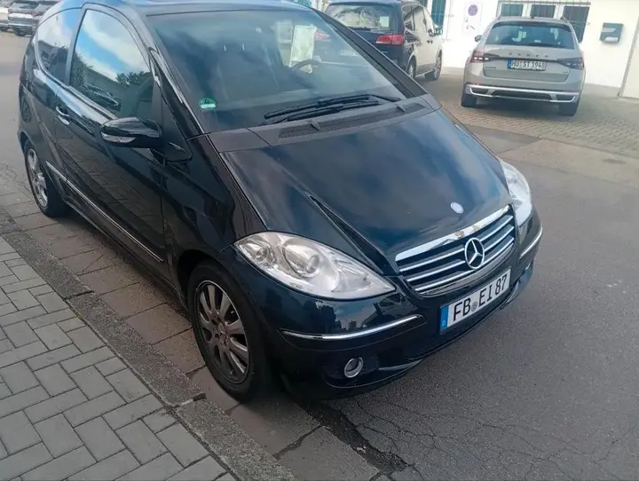Mercedes-Benz A200