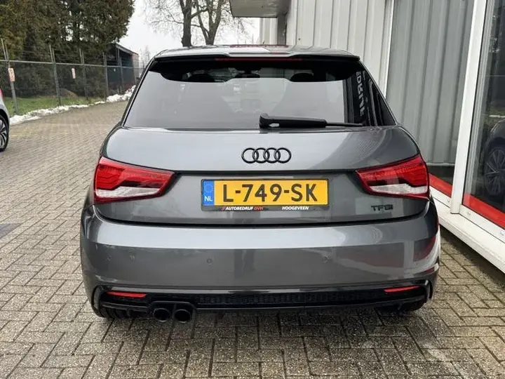 Audi A1 2015 photo 3