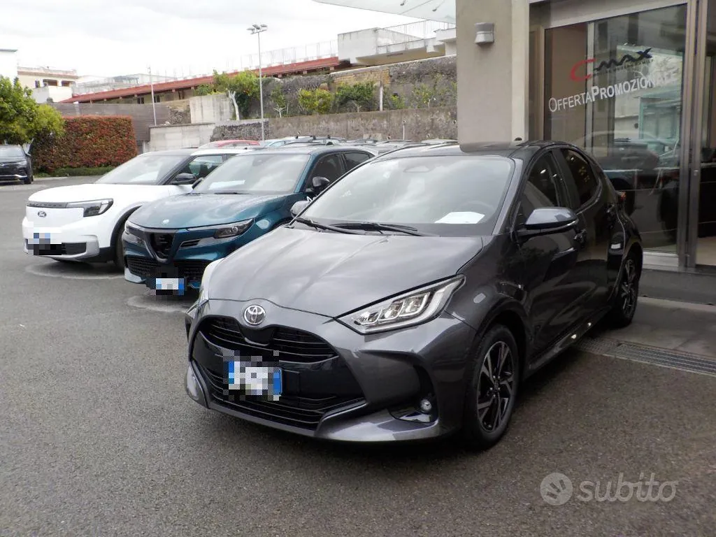 Toyota Yaris photo 2