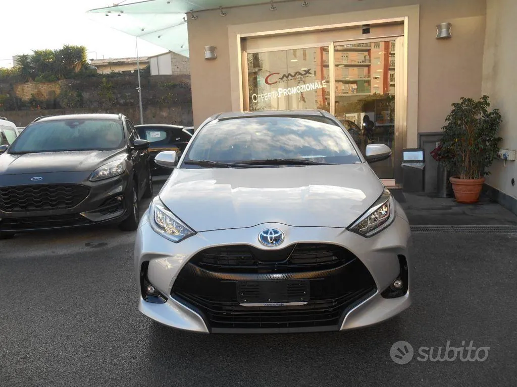Toyota Yaris photo 3