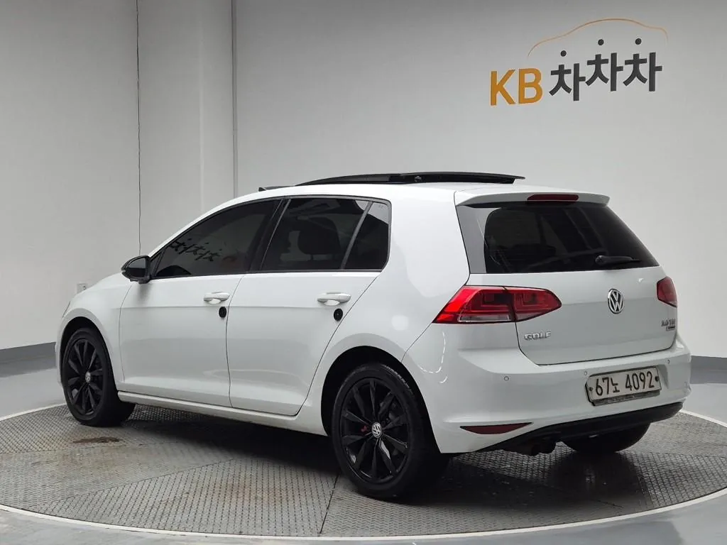 Volkswagen Golf 2015 photo 2