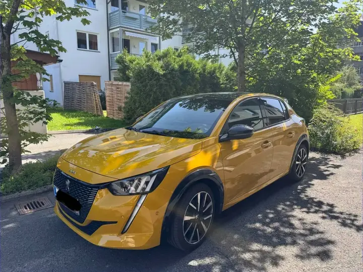 Peugeot 208 2020 photo 3