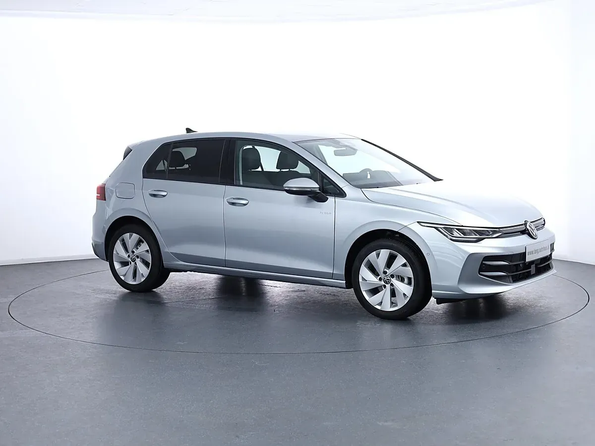 Volkswagen Golf 2026 photo 3