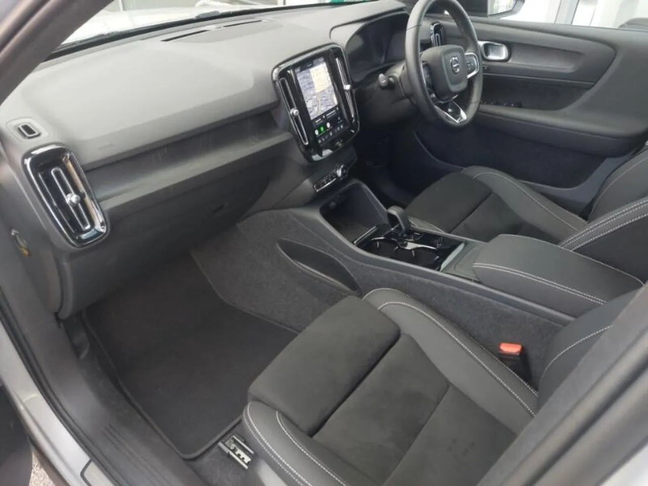 Volvo Ex40 2025 photo 5