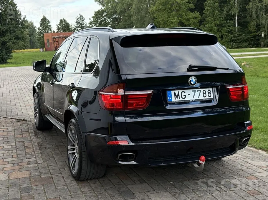BMW X5 2012 photo 2