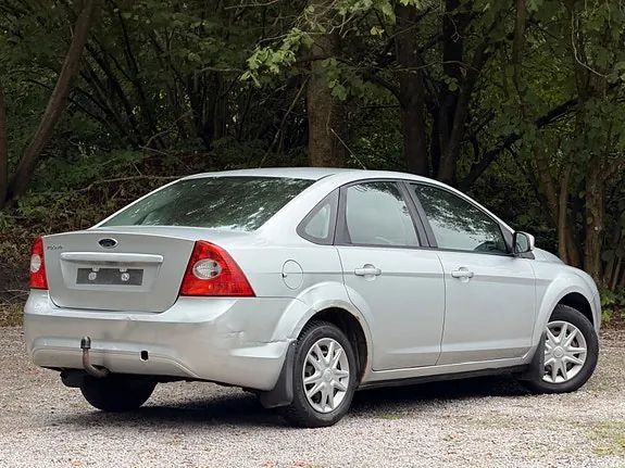 Ford Focus 2009 photo 2