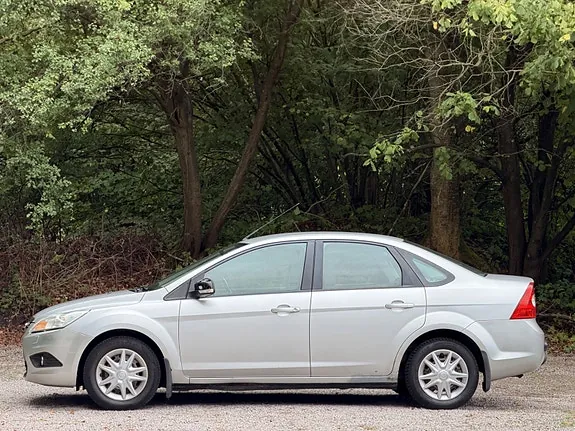 Ford Focus 2009 photo 4