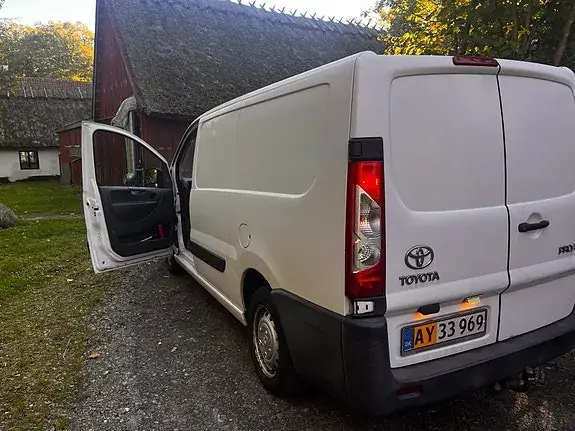 Toyota Proace 2015 photo 3