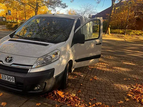 Toyota Proace 2015 photo 2