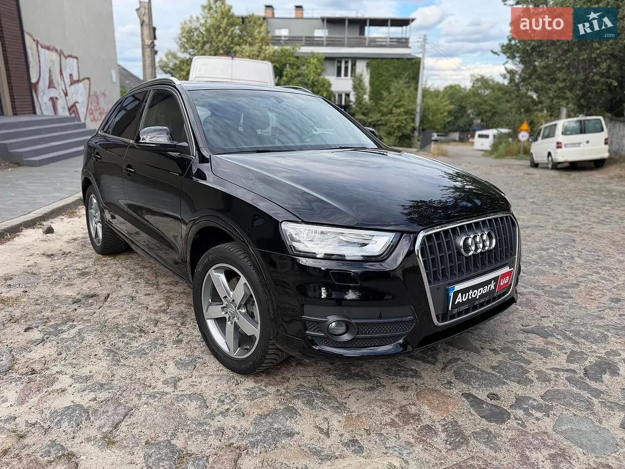 Audi Q3 2015 photo 3