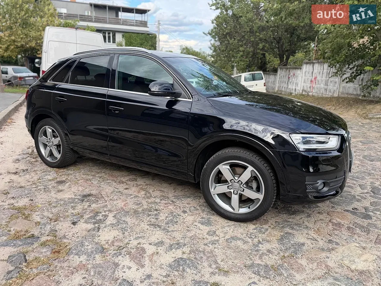 Audi Q3 2015 photo 4