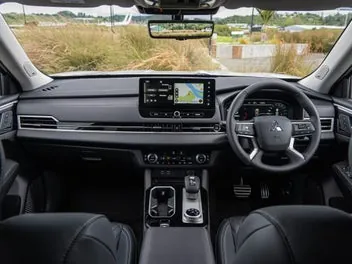 Mitsubishi Outlander 2026 photo 3