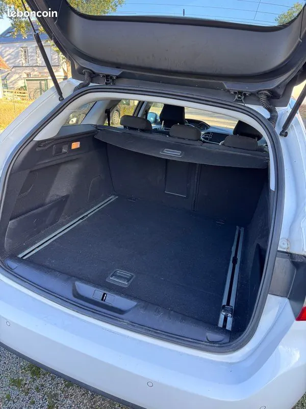 Peugeot 308 2018 photo 3
