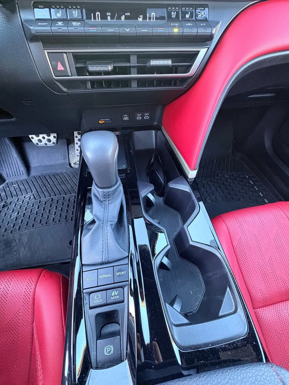 Toyota Camry 2025 photo 5