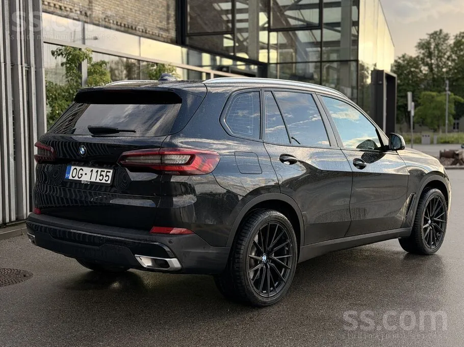 BMW X5 2022 photo 2
