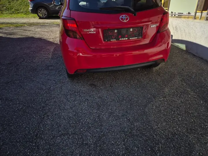 Toyota Yaris 2016 photo 3