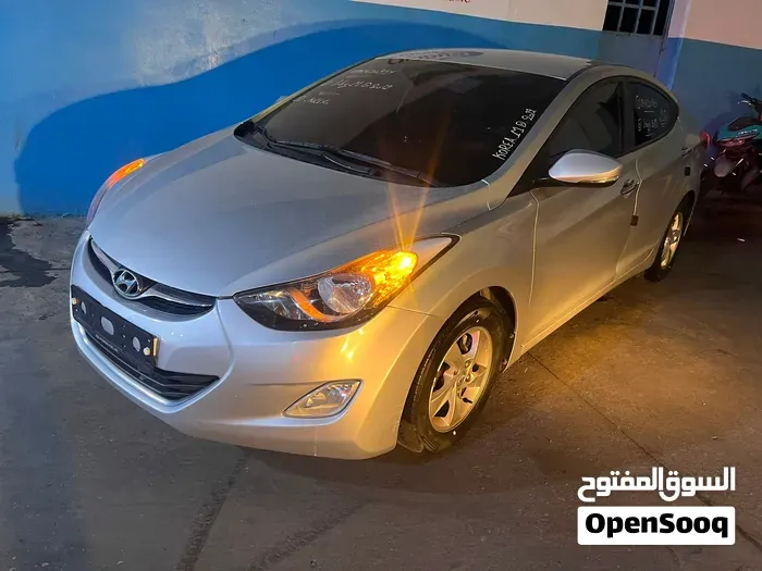 Hyundai Avante 2012 photo 3