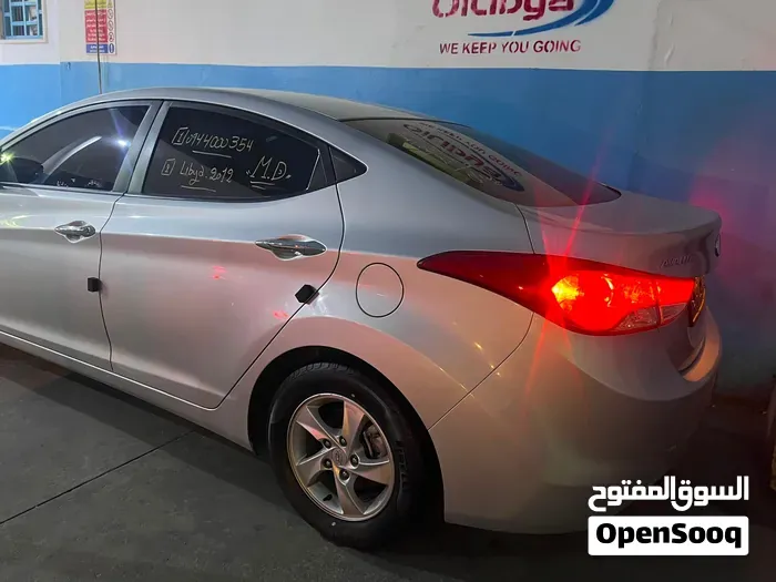 Hyundai Avante 2012 photo 2