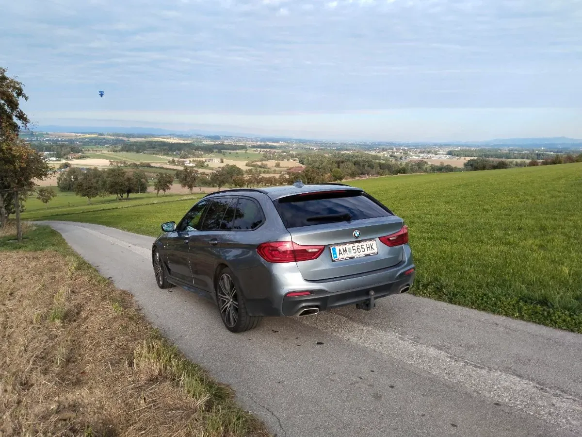 BMW 5 Series 2018 photo 3