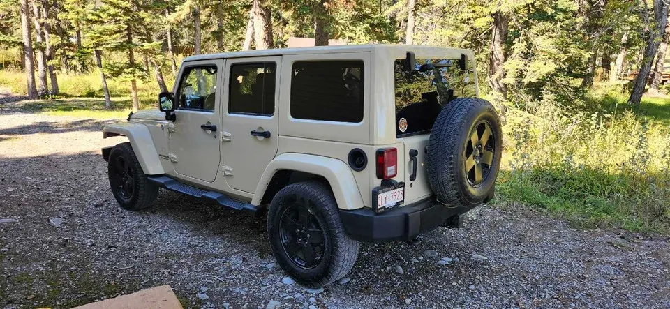 Jeep Wrangler 2011 photo 2