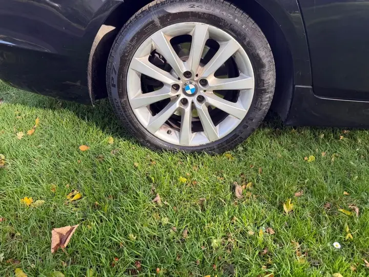 BMW 5 Series 2010 photo 4