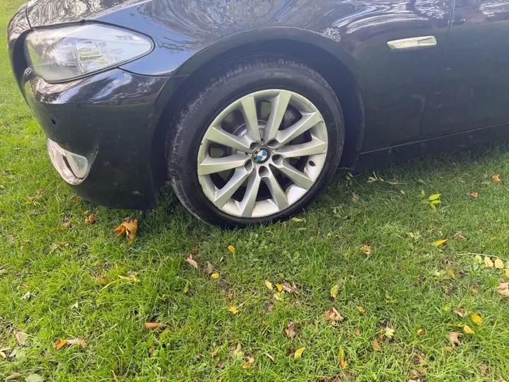 BMW 5 Series 2010 photo 5