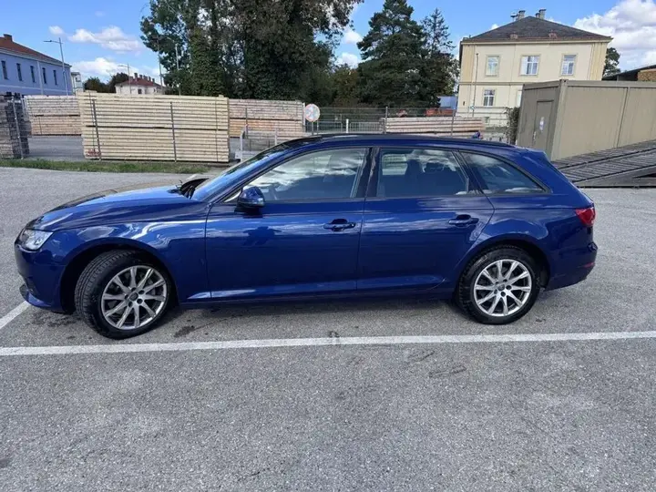 Audi A4 2018 photo 2