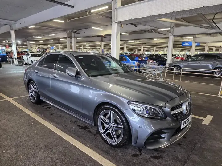 Mercedes-Benz C-Class 2019 photo 3