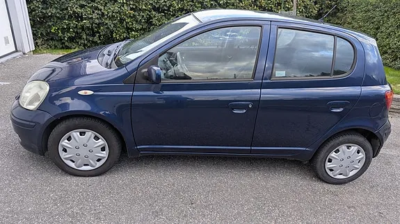 Toyota Yaris 2005 photo 2
