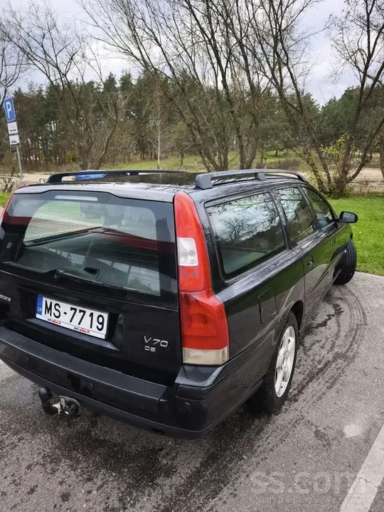 Volvo V70 2005 photo 2